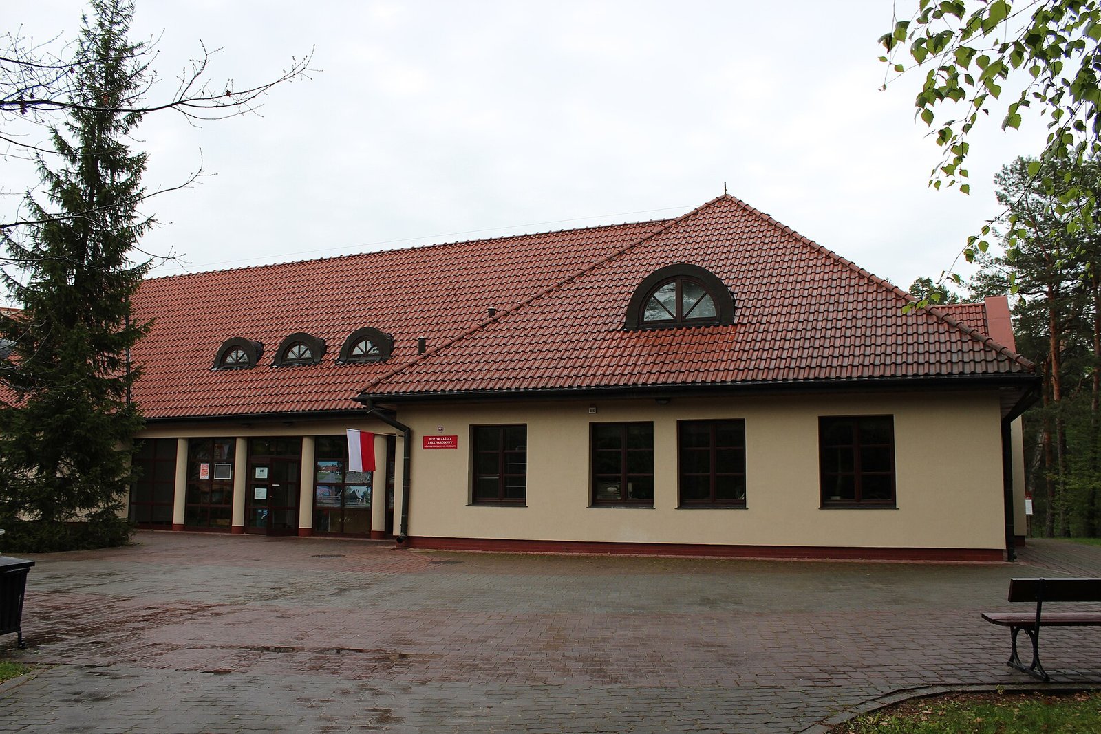 Ośrodek Edukacyjno-Muzealny Roztoczańskiego Parku Narodowego